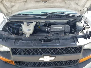 2008 Chevrolet Express Cargo with VIN 1GCFG15X281157746, listed as a IAAI auction lot 42604808 with 127,477 mi miles and . Bid and sale history available at DreamBid. Image 10.