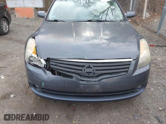 2007 Nissan Altima 2.5 S with VIN 1N4AL21E77C213186, listed as a IAAI auction lot 42071858 with 177,739 mi miles. Bid and sale history available at carsss.com. Image 6.