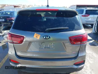 2019 Kia Sorento LX with VIN 5XYPG4A38KG544480, listed as a IAAI auction lot 41652573 with 94,434 mi miles. Bid and sale history available at carsss.com. Image 17.