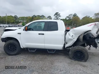 2009 Toyota Tundra 4WD Truck with VIN 5TFBW54119X085037, listed as a IAAI auction lot 41914195 with 211,913 mi miles. Bid and sale history available at carsss.com. Image 14.