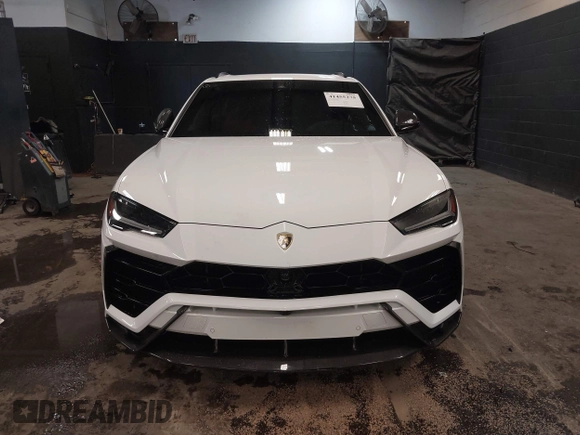 2019 Lamborghini Urus z VIN ZPBUA1ZL1KLA04859, wystawiony jako IAAI lot #41455275 z przebiegiem 13 380 mil mil oraz . Historia ofert i sprzedaży dostępna na DreamBid. Obrazek 12.