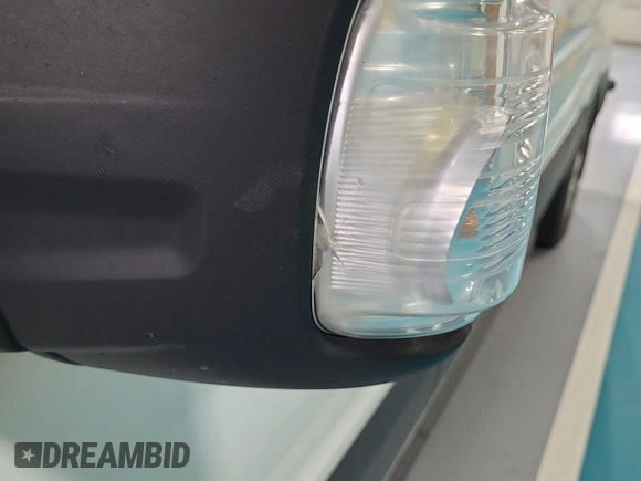 2018 Ford Transit with VIN 1FTBW2ZG9JKA35905, listed as a IAAI auction lot 42408954 with 276,862 mi miles and . Bid and sale history available at DreamBid. Image 1.