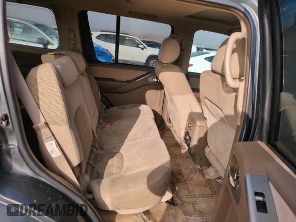 2006 Nissan Pathfinder SE z VIN 5N1AR18W16C627737, wystawiony jako Copart lot #82038594 z przebiegiem 179 084 mil mil oraz Czysty tytuł • Clean title. Historia ofert i sprzedaży dostępna na DreamBid. Obrazek 10.