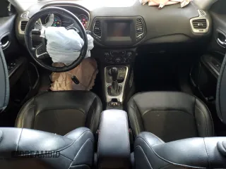 2019 Jeep Compass Latitude with VIN 3C4NJDBB6KT598559, listed as a Copart auction lot 58313545 with 70,022 mi miles and Salvage title. Bid and sale history available at DreamBid. Image 8.