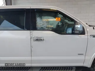 2016 Ford F-150 XLT with VIN 1FTEW1EG3GFA82524, listed as a IAAI auction lot 41512639 with 180,754 mi miles. Bid and sale history available at carsss.com. Image 6.