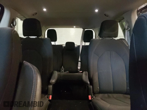 2017 Chrysler Pacifica Touring L with VIN 2C4RC1BG3HR788868, listed as a Copart auction lot 55672855 with 94,092 mi miles and Clean Title. Bid and sale history available at DreamBid. Image 10.