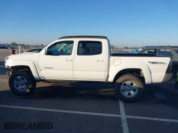 2006 Toyota Tacoma z VIN 5TELU42N66Z176139, wystawiony jako IAAI lot #41343253 z przebiegiem 145 719 mil mil oraz . Historia ofert i sprzedaży dostępna na DreamBid. Obrazek 15.