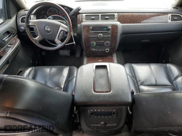 2009 GMC Yukon Denali z VIN 1GKFK03289R254554, wystawiony jako Copart lot #55094455 z przebiegiem 200 207 mil mil oraz Szkoda całkowita • Salvage title. Historia ofert i sprzedaży dostępna na DreamBid. Obrazek 8.