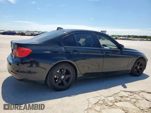 2013 BMW 3 Series 320i xDrive z VIN WBA3C3C55DF981519, wystawiony jako Copart lot #66619515 z przebiegiem 139 962 mil mil oraz Czysty tytuł • Clean title. Historia ofert i sprzedaży dostępna na DreamBid. Obrazek 3.