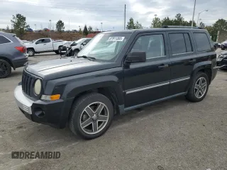 2008 Jeep Patriot Limited with VIN 1J8FT48W68D796610, listed as a Copart auction lot 87911365 with 219,119 mi miles and Salvage Title. Bid and sale history available at DreamBid. Image 1.