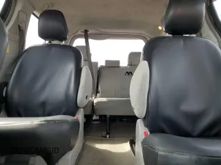 2014 Toyota Sienna L with VIN 5TDZK3DC7ES489962, listed as a Copart auction lot 48117985 with 329,366 mi miles and Clean Title. Bid and sale history available at carsss.com. Image 10.