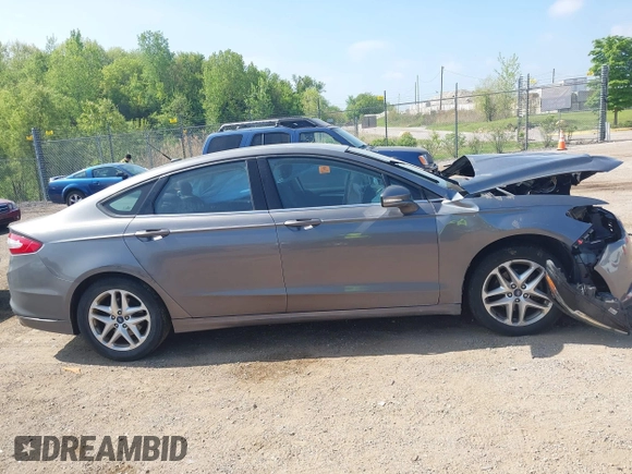 2013 Ford Fusion SE with VIN 3FA6P0H70DR190921, listed as a IAAI auction lot 42258039 with Not provided miles and . Bid and sale history available at DreamBid. Image 13.