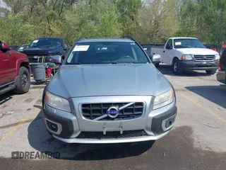 2010 Volvo XC70 3.0T with VIN YV4992BZ6A1084760, listed as a IAAI auction lot 42071652 with 175,730 mi miles and . Bid and sale history available at DreamBid. Image 12.