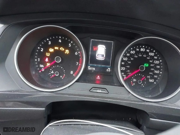 2018 Volkswagen Tiguan S with VIN 3VV0B7AX8JM081263, listed as a IAAI auction lot 41245308 with 58,778 mi miles. Bid and sale history available at carsss.com. Image 7.