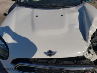 2018 MINI Countryman Cooper S with VIN WMZYT3C39J3D99916, listed as a Copart auction lot 70821314 with 47,966 mi miles and Salvage Title. Bid and sale history available at carsss.com. Image 11.