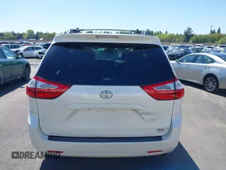 2017 Toyota Sienna XLE z VIN 5TDDZ3DC5HS162857, wystawiony jako IAAI lot #42054307 z przebiegiem 85 451 mil mil oraz . Historia ofert i sprzedaży dostępna na DreamBid. Obrazek 17.