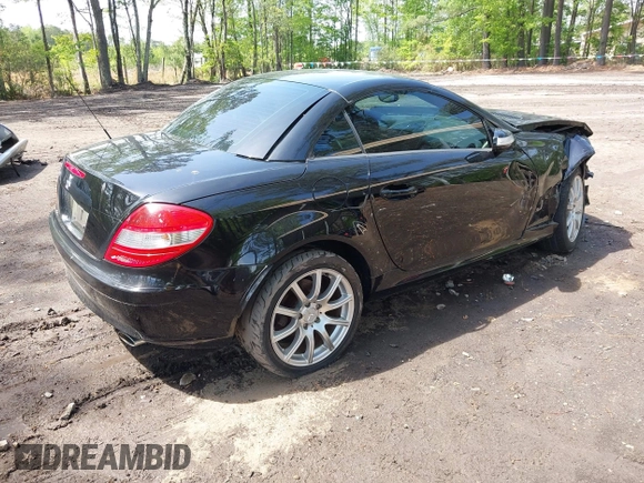 2005 Mercedes-Benz SLK 230/320 z VIN WDBWK56F15F036103, wystawiony jako IAAI lot #42108428 z przebiegiem 79 040 mil mil oraz . Historia ofert i sprzedaży dostępna na DreamBid. Obrazek 4.