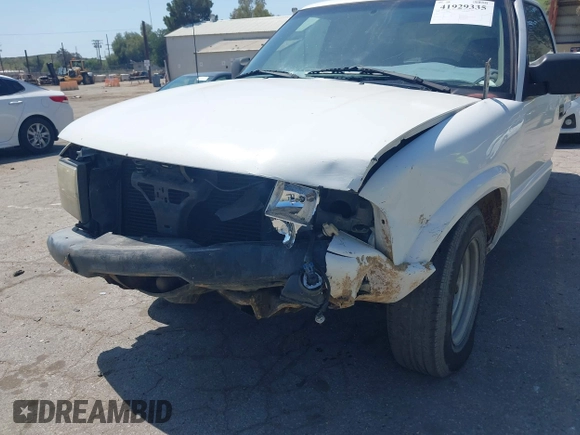 2000 GMC Sonoma SLS with VIN 1GTCS19W3Y8198980, listed as a IAAI auction lot 41929335 with 272,989 mi miles and . Bid and sale history available at DreamBid. Image 6.