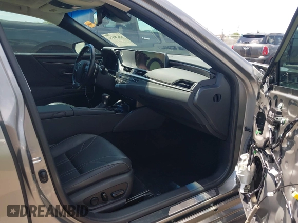 2021 Lexus ES 300h Luxury with VIN 58AEA1C15MU008479, listed as a IAAI auction lot 42638671 with 44,845 mi miles and . Bid and sale history available at DreamBid. Image 5.