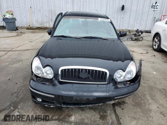 2004 Hyundai Sonata GLS with VIN KMHWF35H94A051940, listed as a Copart auction lot 73326044 with 88,452 mi miles and Salvage Title. Bid and sale history available at carsss.com. Image 5.