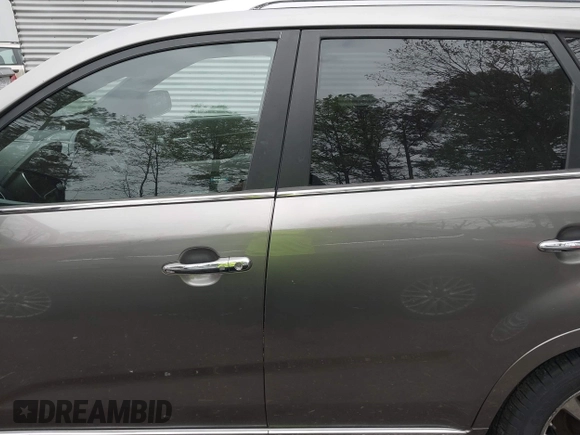 2015 Kia Sorento SX with VIN 5XYKWDA75FG553286, listed as a IAAI auction lot 42020351 with 147,572 mi miles. Bid and sale history available at carsss.com. Image 14.