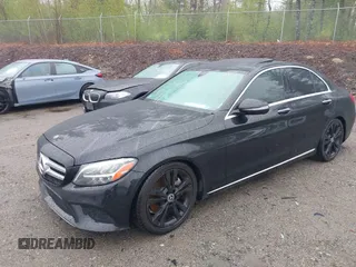 2019 Mercedes-Benz C 300 с VIN 55SWF8DB5KU307749, выставлен на аукционе IAAI как лот 42198723 с пробегом 93 370 миль миль и . История ставок и продаж доступна на DreamBid. Изображение 2.