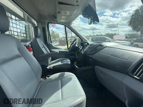 2018 Ford Transit with VIN 1FDYR5ZM6JKA80594, listed as a Copart auction lot 46126835 with 102,620 mi miles and Clean Title. Bid and sale history available at DreamBid. Image 6.
