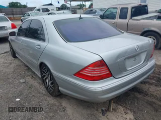 2006 Mercedes-Benz S 500 with VIN WDBNG75J16A465867, listed as a IAAI auction lot 42129329 with 160,715 mi miles and . Bid and sale history available at DreamBid. Image 3.