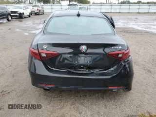2018 Alfa Romeo Giulia Ti Lusso z VIN ZARFAEEN7J7591242, wystawiony jako Copart lot #76431503 z przebiegiem 64 000 mil mil oraz Nie do naprawy • Non repairable. Historia ofert i sprzedaży dostępna na DreamBid. Obrazek 6.