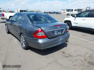 2007 Mercedes-Benz E-Class 3.5L with VIN WDBUF56X37B152420, listed as a IAAI auction lot 42072305 with 152,180 mi miles. Bid and sale history available at carsss.com. Image 6.