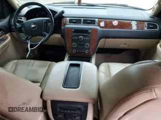 2007 Chevrolet Avalanche 1LT z VIN 3GNEC12067G283159, wystawiony jako Copart lot #43786455 z przebiegiem 178 713 mil mil oraz Czysty tytuł • Clean title. Historia ofert i sprzedaży dostępna na DreamBid. Obrazek 8.