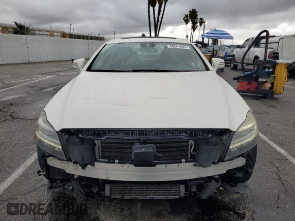 2014 Mercedes-Benz CLS-Class CLS 550 with VIN WDDLJ7DB4EA096737, listed as a Copart auction lot 49241825 with 122,836 mi miles and Salvage Title. Bid and sale history available at carsss.com. Image 5.