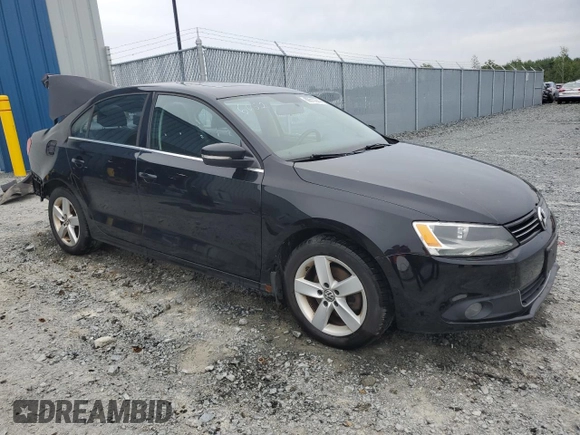 2014 Volkswagen Jetta Comfortline с VIN 3VWDL7AJ2EM366052, выставлен на аукционе Copart как лот 69010344 с пробегом 210 092 миль миль и Списание • Salvage title. История ставок и продаж доступна на DreamBid. Изображение 4.