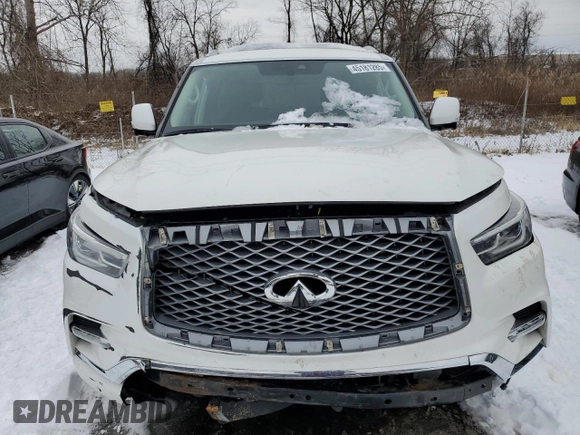 2024 Infiniti QX80 LUXE with VIN JN8AZ2AE4R9328082, listed as a Copart auction lot 45181285 with 27,999 mi miles and Salvage Title. Bid and sale history available at carsss.com. Image 5.