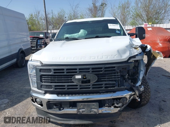 2023 Ford F-250 XL с VIN 1FT7W2BT9PEC04809, выставлен на аукционе IAAI как лот 41788629 с пробегом 58 185 миль миль и . История ставок и продаж доступна на DreamBid. Изображение 12.