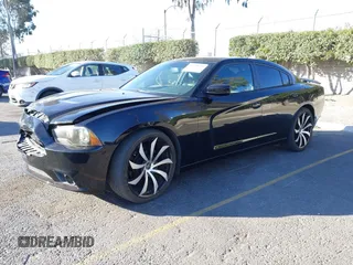 2013 Dodge Charger RT with VIN 2C3CDXCT6DH693341, listed as a IAAI auction lot 41414225 with 138,031 mi miles. Bid and sale history available at carsss.com. Image 17.