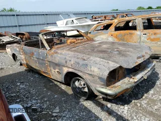 1965 Ford Mustang z VIN 5F08A751242, wystawiony jako Copart lot #52938995 z przebiegiem Nie podano mil oraz Szkody całkowita. Historia ofert i sprzedaży dostępna na DreamBid. Obrazek 4.