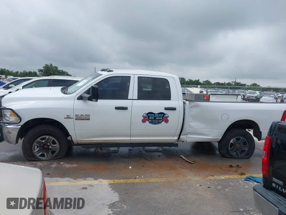 2016 Ram 2500 Tradesman with VIN 3C6UR5HLXGG237028, listed as a IAAI auction lot 42115381 with 302,532 mi miles and . Bid and sale history available at DreamBid. Image 14.