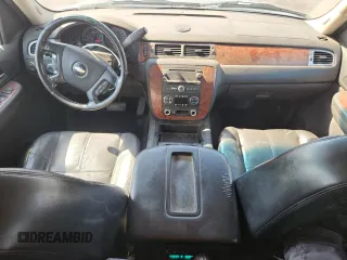 2007 Chevrolet Tahoe LT with VIN 1GNFK13027R241786, listed as a Copart auction lot 60067935 with 325,486 mi miles and Salvage title. Bid and sale history available at DreamBid. Image 8.