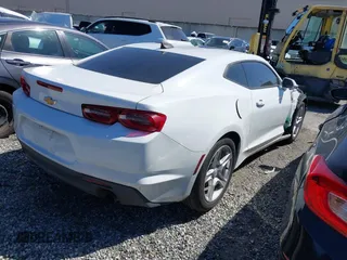 2019 Chevrolet Camaro 1LS with VIN 1G1FB1RX5K0130443, listed as a IAAI auction lot 41586492 with 122,538 mi miles and . Bid and sale history available at carsss.com. Image 4.