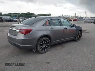 2011 Chrysler 200 S with VIN 1C3BC8FG8BN577534, listed as a IAAI auction lot 39972683 with 203,245 mi miles and . Bid and sale history available at carsss.com. Image 4.
