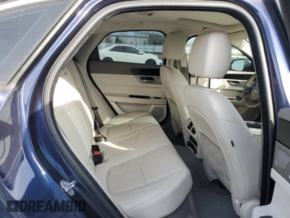 2016 Jaguar XF 35t Prestige z VIN SAJBK4BV2GCY18133, wystawiony jako Copart lot #46502435 z przebiegiem 149 635 mil mil oraz Czysty tytuł • Clean title. Historia ofert i sprzedaży dostępna na DreamBid. Obrazek 10.