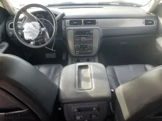 2009 Chevrolet Avalanche LT w/2LT with VIN 3GNFK22039G160550, listed as a Copart auction lot 42244545 with 134,540 mi miles and Non Repairable. Bid and sale history available at carsss.com. Image 8.