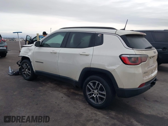 2017 Jeep Compass Latitude with VIN 3C4NJDBB5HT631320, listed as a IAAI auction lot 41446430 with 122,043 mi miles. Bid and sale history available at carsss.com. Image 3.