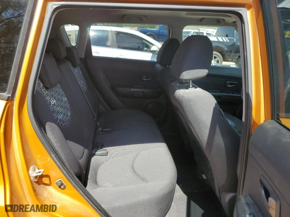 2010 Kia Soul ! with VIN KNDJT2A29A7103112, listed as a Copart auction lot 63710074 with 140,696 mi miles and Clean Title. Bid and sale history available at carsss.com. Image 10.