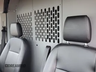 2023 Ford Transit Cargo с VIN 1FTBW9C89PKB88609, выставлен на аукционе Copart как лот 54909845 с пробегом 25 083 миль миль и Списание • Salvage title. История ставок и продаж доступна на DreamBid. Изображение 10.