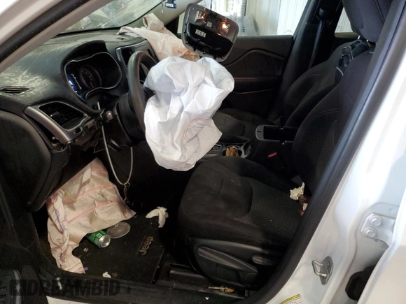 2019 Jeep Cherokee Latitude z VIN 1C4PJLCB7KD160561, wystawiony jako Copart lot #51699365 z przebiegiem 164 995 mil mil oraz Szkoda całkowita • Salvage title. Historia ofert i sprzedaży dostępna na DreamBid. Obrazek 7.