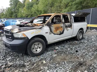 2021 Ram 1500 Tradesman z VIN 1C6RR7FT8MS525574, wystawiony jako Copart lot #72547754 z przebiegiem 50 003 mil mil oraz Szkoda całkowita • Salvage title. Historia ofert i sprzedaży dostępna na DreamBid. Obrazek 1.