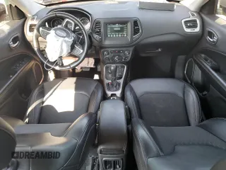 2019 Jeep Compass Latitude z VIN 3C4NJDBB2KT678537, wystawiony jako Copart lot #59527385 z przebiegiem 51 418 mil mil oraz Szkoda całkowita • Salvage title. Historia ofert i sprzedaży dostępna na DreamBid. Obrazek 8.