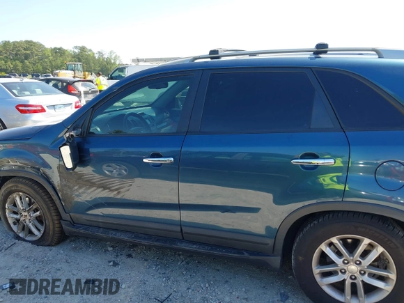 2014 Kia Sorento LX with VIN 5XYKT3A65EG474225, listed as a IAAI auction lot 42059313 with 190,803 mi miles and . Bid and sale history available at DreamBid. Image 14.